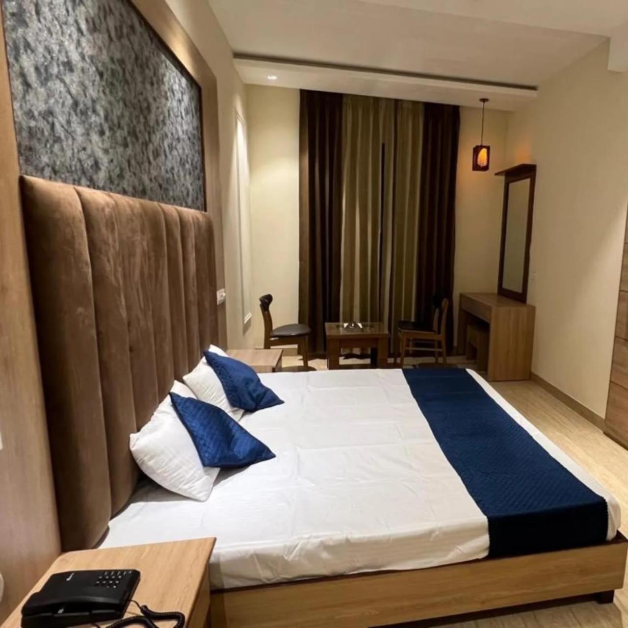 The Hotel Soho Zirakpur Εξωτερικό φωτογραφία